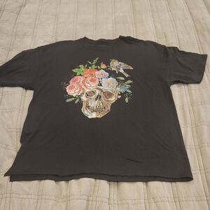 Black Skull and Floral Graphic Tee Size L!